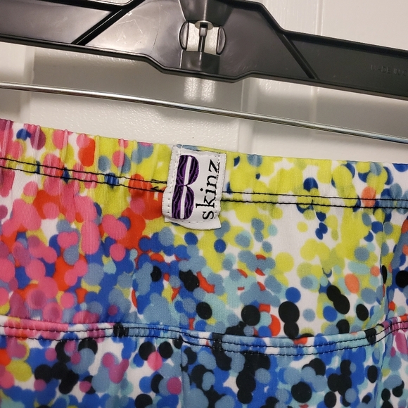 B SKINZ GOLF 15" SKORT WOMEN Small Multicolor Dots PERFORMANCE STRETCH - Picture 3 of 6